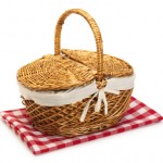 old fashioned picnic basket