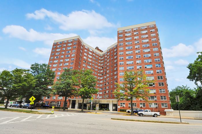 The Carlyle Apartments - owned by Morgan Properties and only five minutes away from Johns Hopkins University